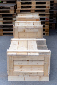 Exportkisten aus Holz in Serie gefertigt